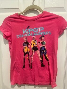Netflix Pink K-Pop Demon Hunters Graphic Tee